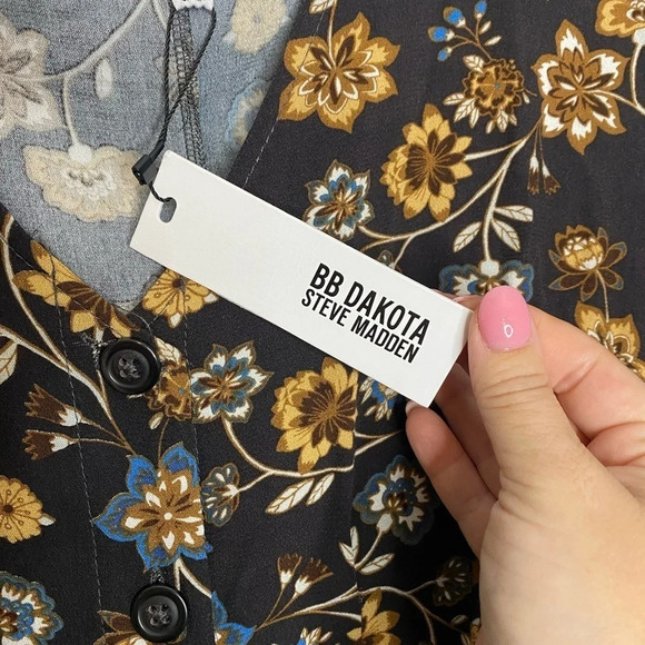 BB DAKOTA Steve Madden Fall Floral Button Front Romper NWT Size Large - Picture 7 of 8